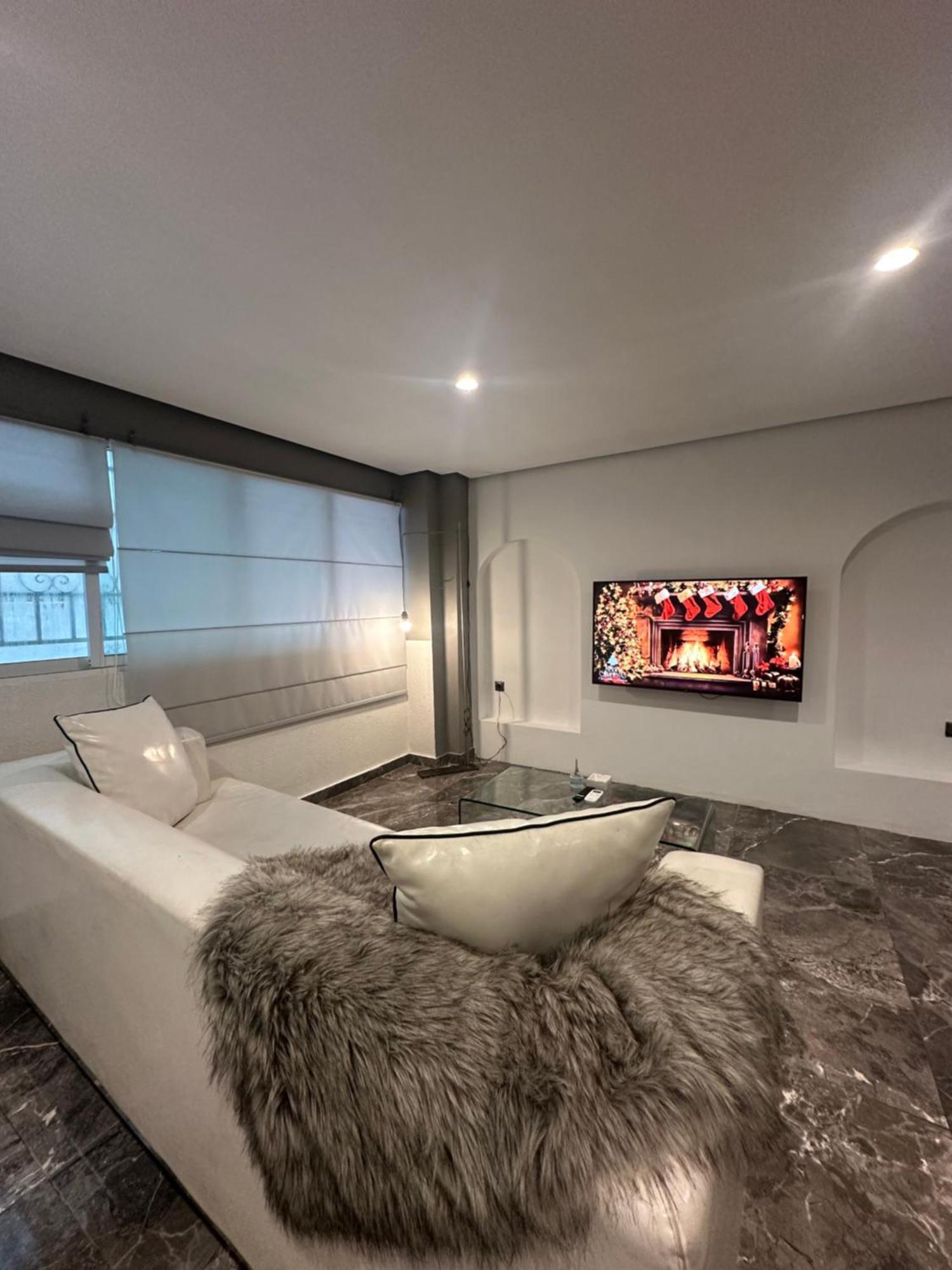 Cute Private Studio With Yard เทสซาโลนิกิ ภายนอก รูปภาพ